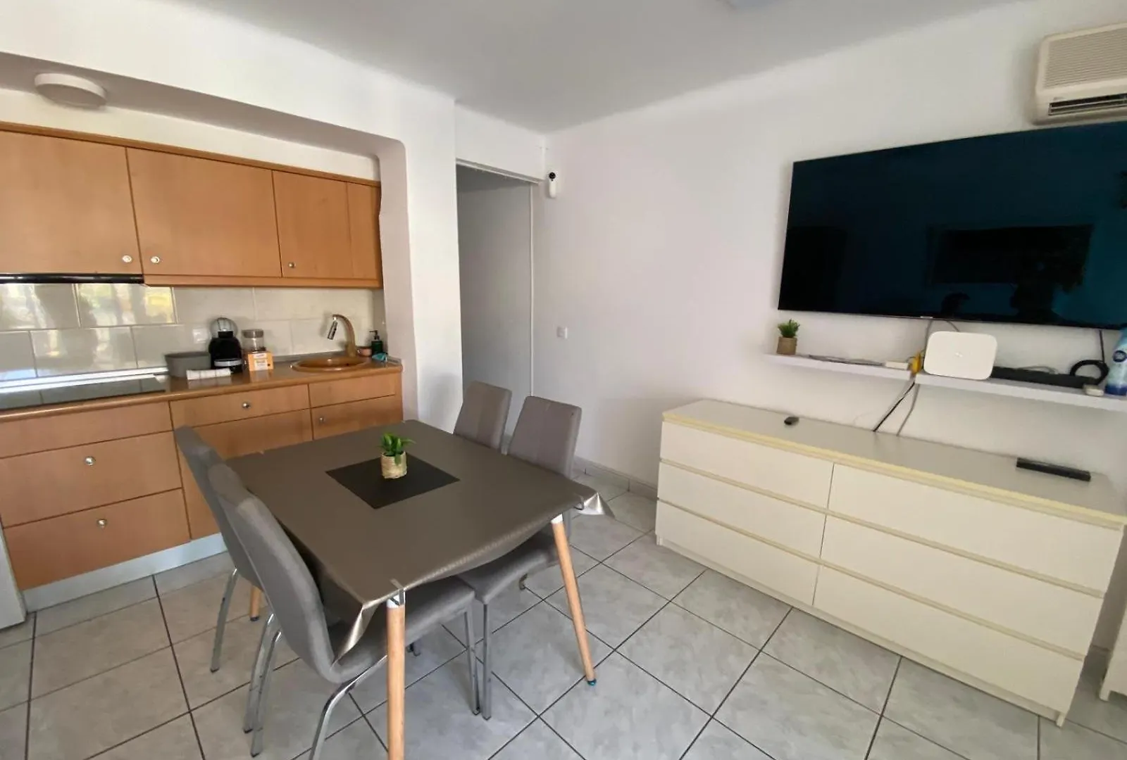 Acogedor Apartamento Con Barbacoa Privada En Empuriabrava Appartement